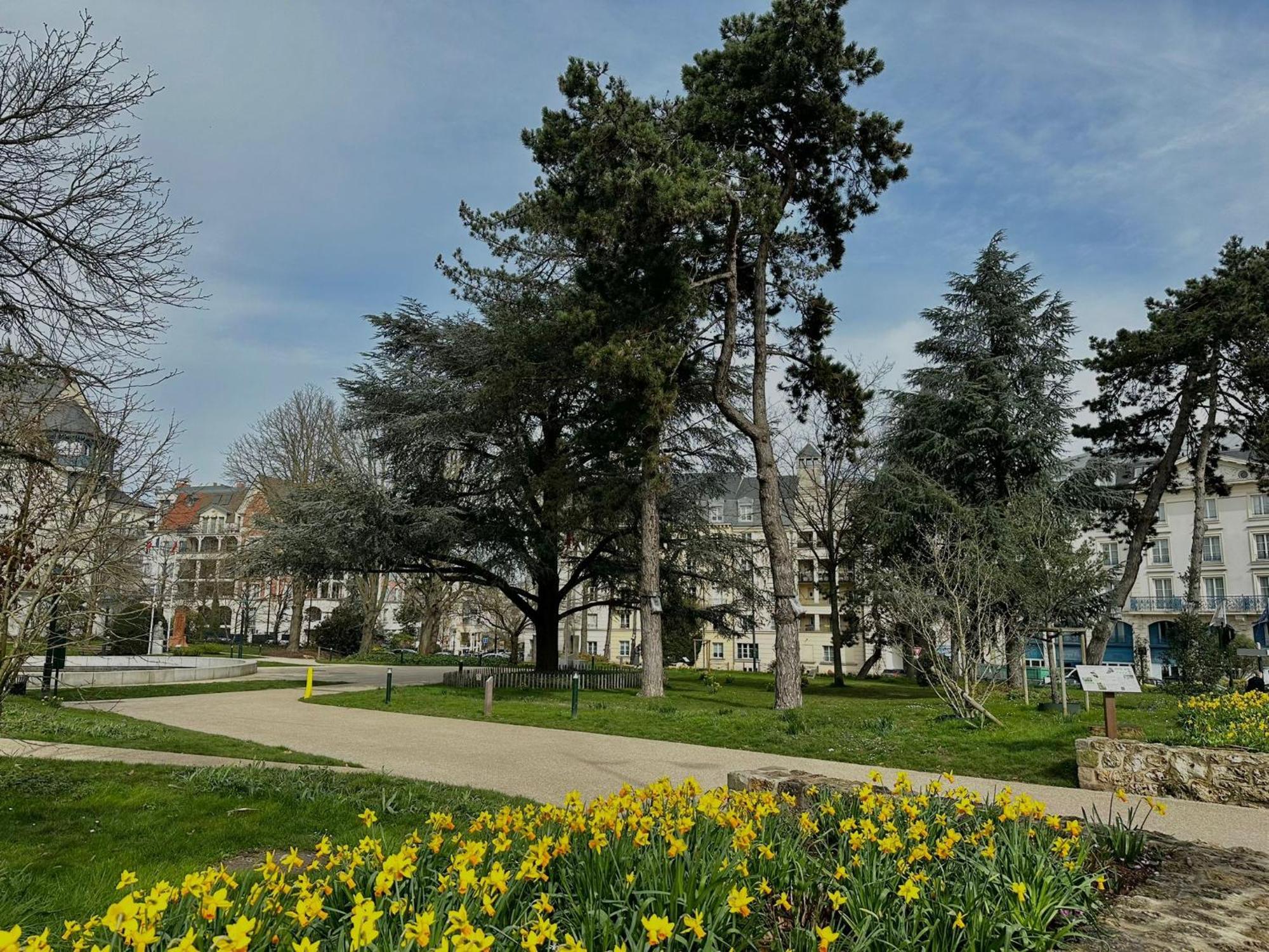 Apartamento Le Boudoir - 2 Pieces Et Parking Le Plessis-Robinson Exterior foto